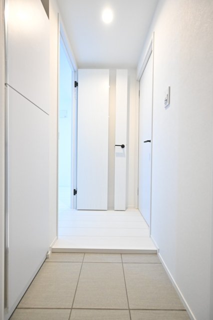 Ｔｈｅ　Ｒｅｓｉｄｅｎｃｅ　Ｎｉｈｏｎｂａｓｈｉ4階 玄関