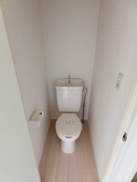 ＣＤＥ（ツェーデーエー） トイレ