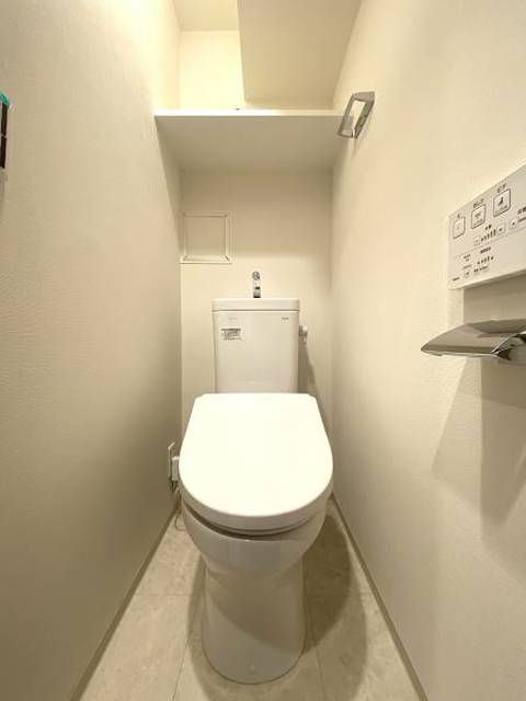 ガーラ・シティ横浜反町2階 トイレ