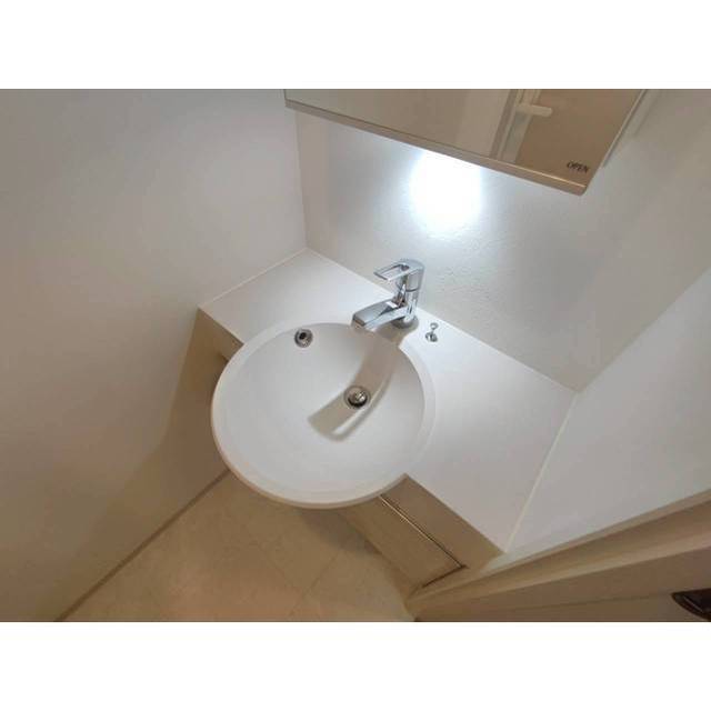 プレール・ドゥーク赤塚102号室 一面鏡洗面化粧台