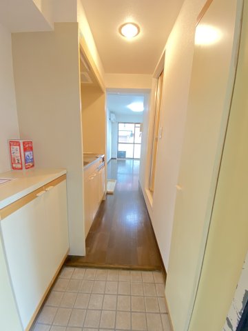 サンライズ北柏205号室 玄関