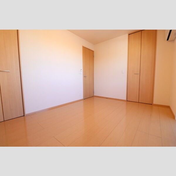 エミネンス303号室 洋室