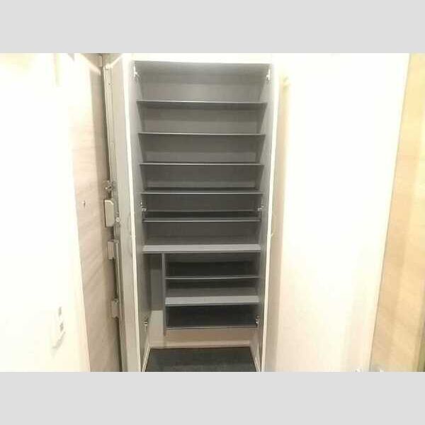 メタルフォックス 玄関