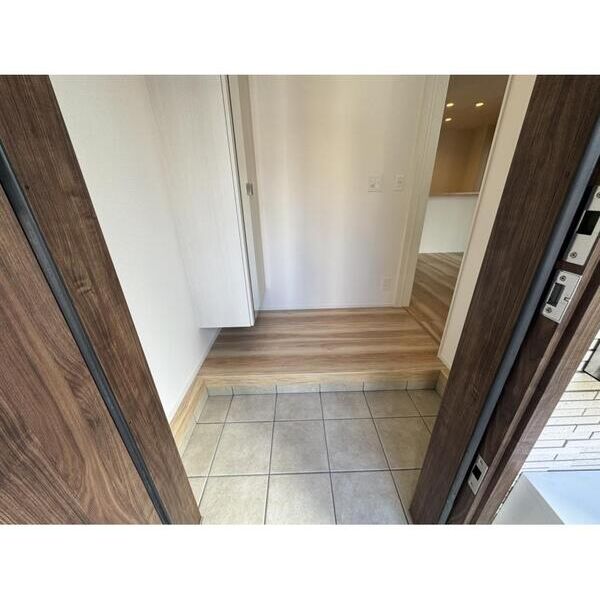 フォレストガーデン西新井2 玄関