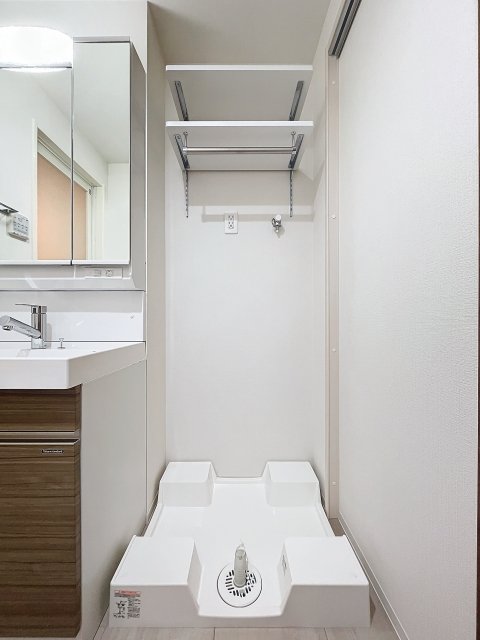 ＣＲＥＶＩＳＴＡ元浅草 室内洗濯機置場