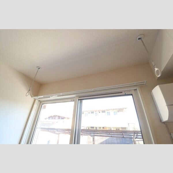 サニークレスト103号室 室内物干し