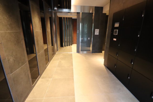 GENOVIA新子安0404号室 ロビー