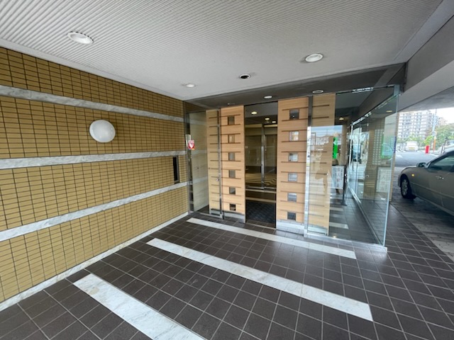 リーベスト東中山5階 エントランス