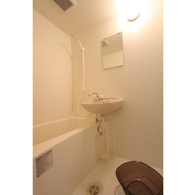 ルナ・アイル 内観