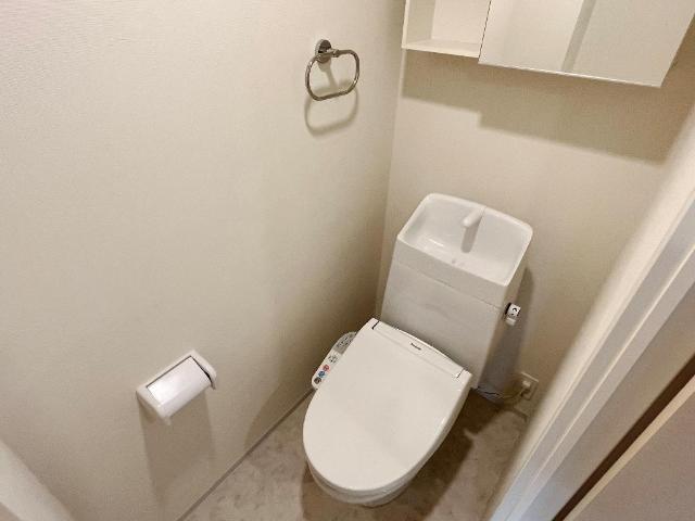 アベリア　コンフェッティ シャワー付トイレ