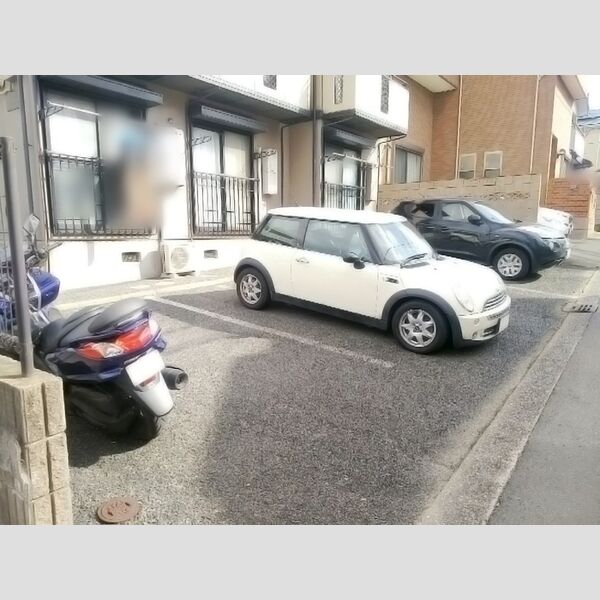 サンボナール弁天 駐車場