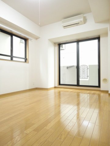 ＯＬＩＯ渋谷西原 リビング