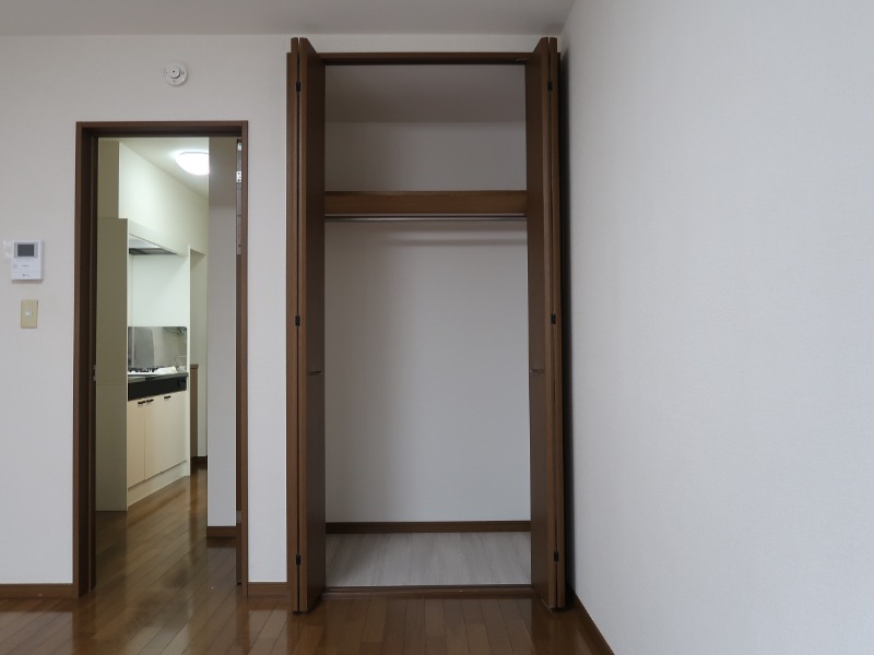 シャインヒル1階 ※別部屋写真参照