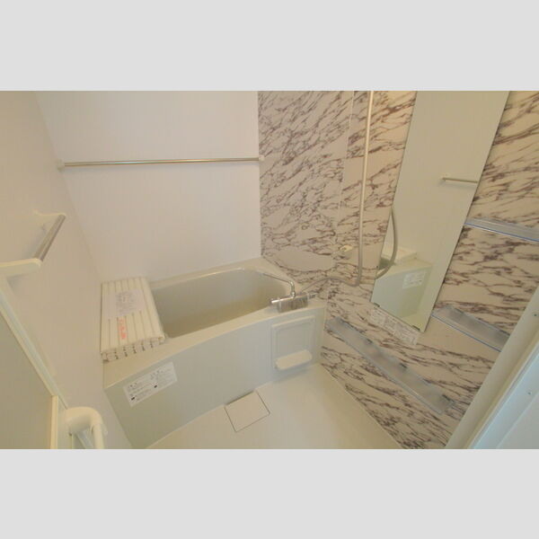 ルピナスA お洒落な浴室