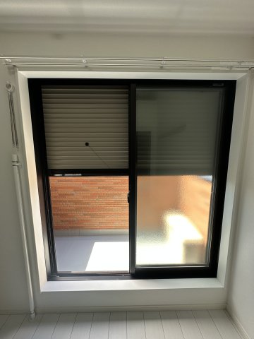 ベイルーム本厚木旭町302号室 室内物干しで雨の日も干せます！浴室には浴室乾燥機も付いてます♪