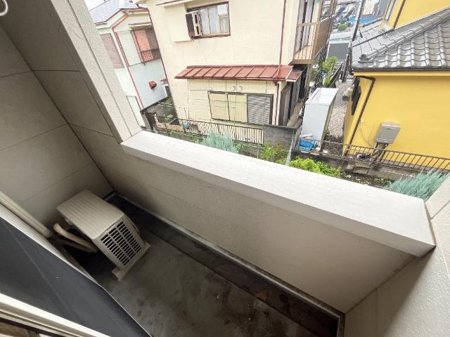 グリューネ　ハウス202号室 ベランダ