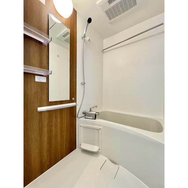 エレーヴ101号室 ☆バス