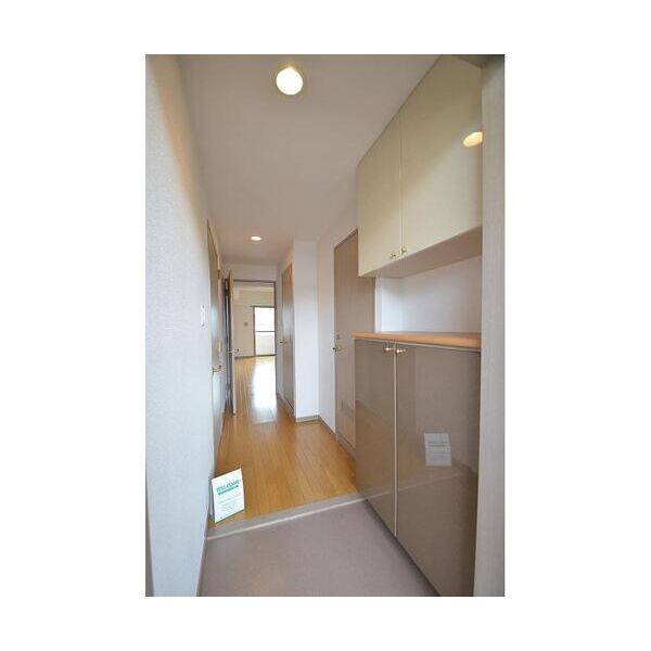 カメットI 玄関