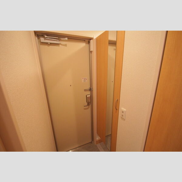 クレールX303号室 玄関