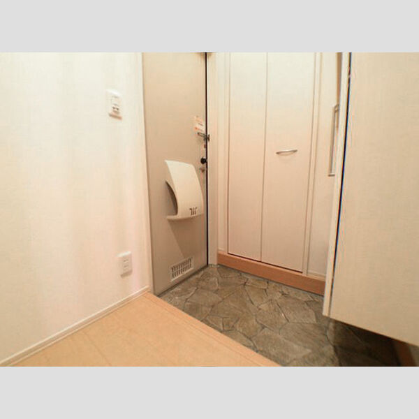 アベイユガーデン 玄関