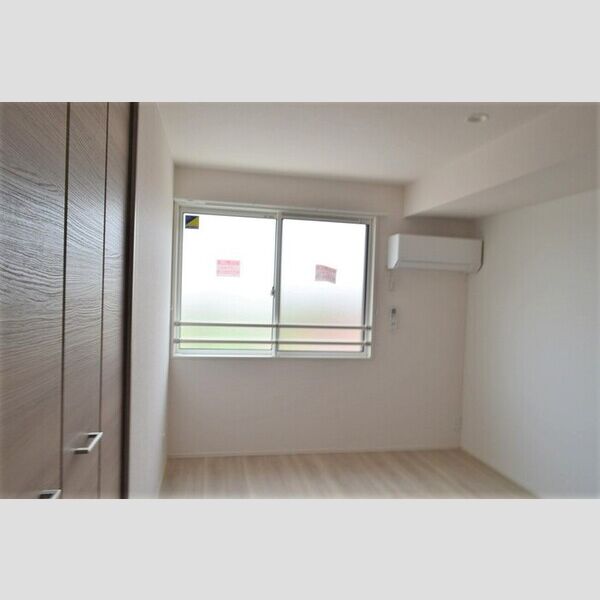 D-ROOM君塚ⅠA203号室 南側洋室