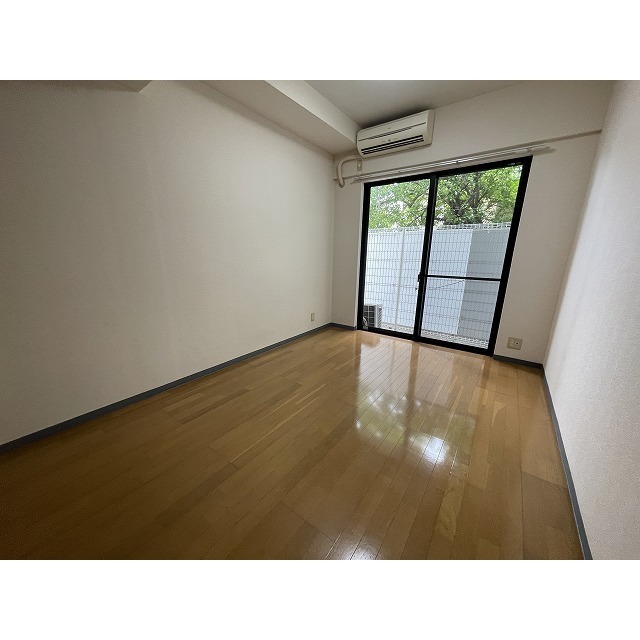 ビューヒル南 洋室