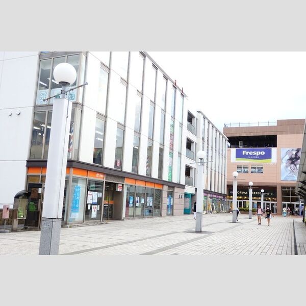 ロイヤルパークス若葉台 駅前広場