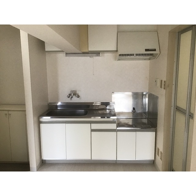 アゼリアコート柿生303号室 キッチン