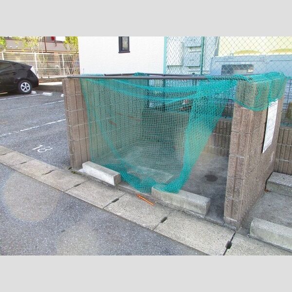 オーシャンヒルズ　BB201号室 ゴミ置き場