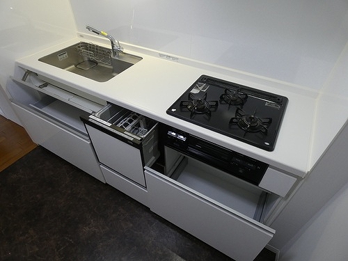 コスモ大和スターアベニューサードウイング ３口ガスコンロ　※2026年3月の写真