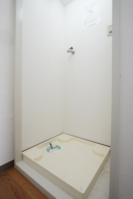 ファサード田園調布4階 室内洗濯機置場