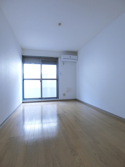 ココアージュ 手動防犯シャッターあり