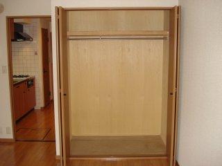 パレスサントピアⅤ205号室 クローゼット