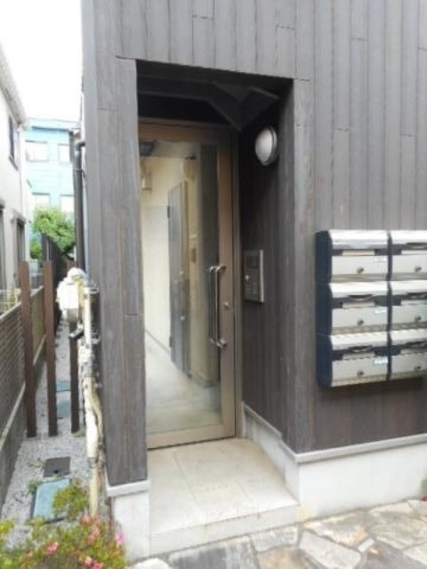 ヴィア・ソレッラ エントランス