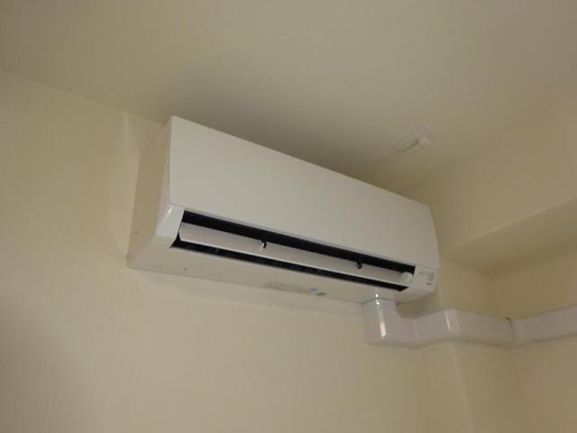 レヴメゾン神山参番館103号室 エアコン（イメージ）