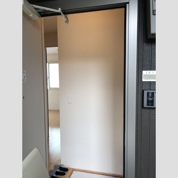 エル・ヴィエント 玄関