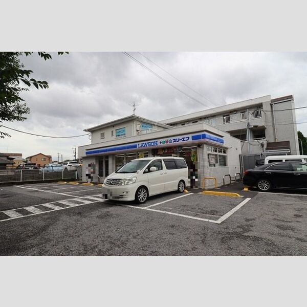 イーストパーク八ヶ崎 ローソン・スリーエフ松戸八ヶ崎店(330m)