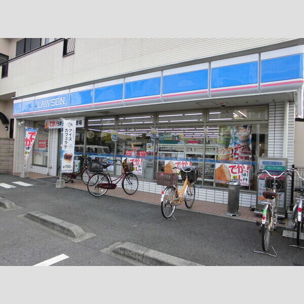 Breeze谷塚201号室 ローソン　384m