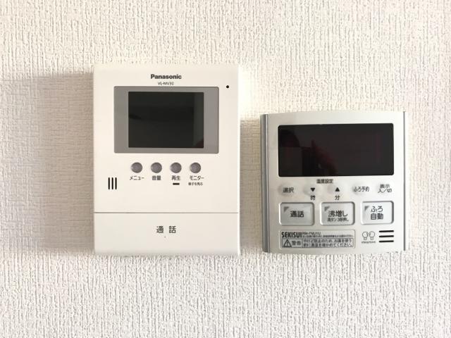 プティ　グリシーヌ203号室 カメラ付インターホン