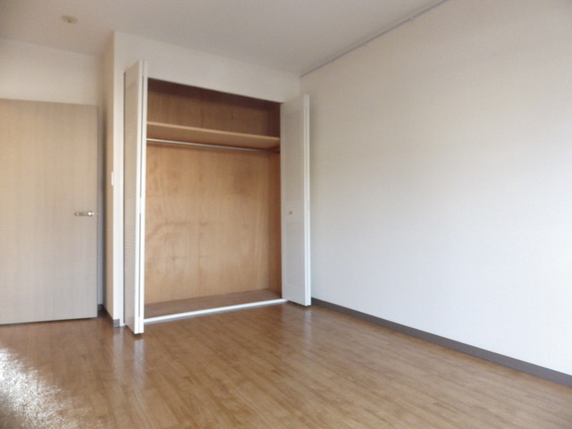 オークパレス高幡 収納