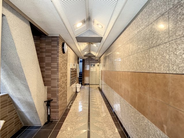 菱和パレス早稲田参番館2階 エントランス