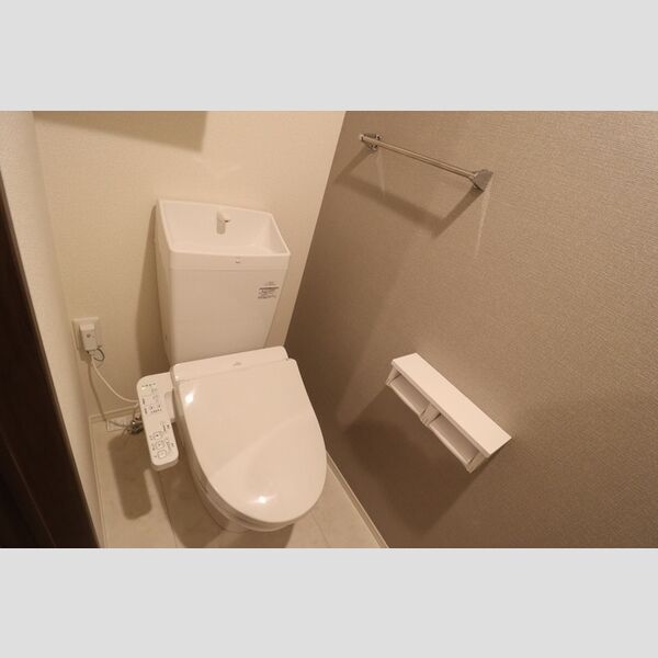 セレスティア白鳥103号室 トイレ