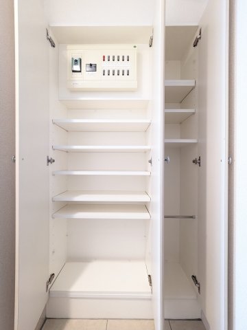 ルクレ初台0308号室 収納