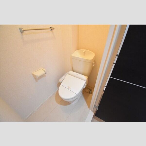 メルベーユ　カルチェ202号室 トイレ　温水洗浄暖房便座付き