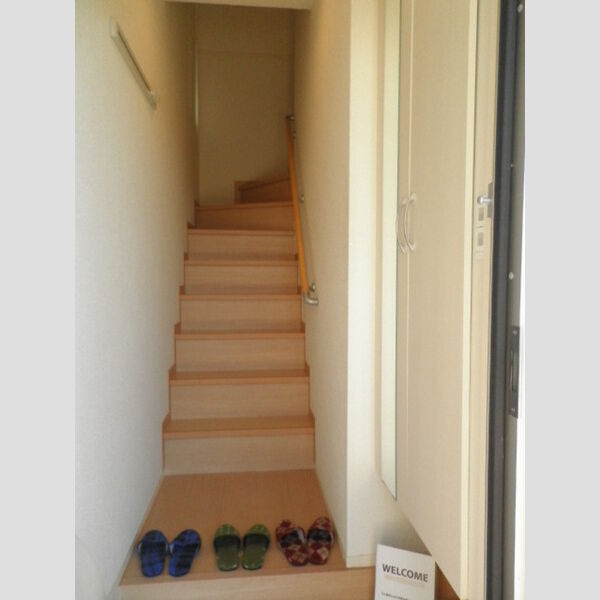 アズール　B 玄関