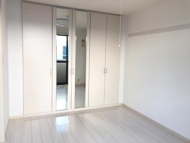 セレーヌ泉206号室 洋室