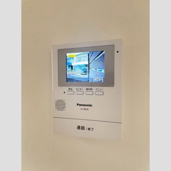 メゾンボヌール101号室 モニター付きインターホン(録画機能付き)