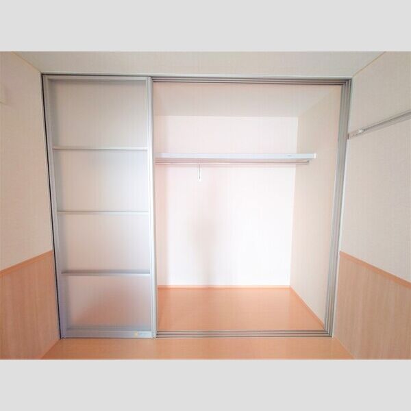 KTアパートメント101号室 クローゼット