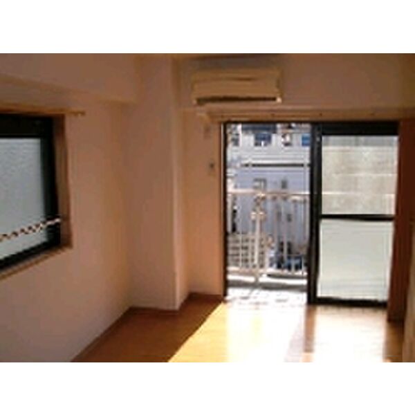 コロナハイツ リビング