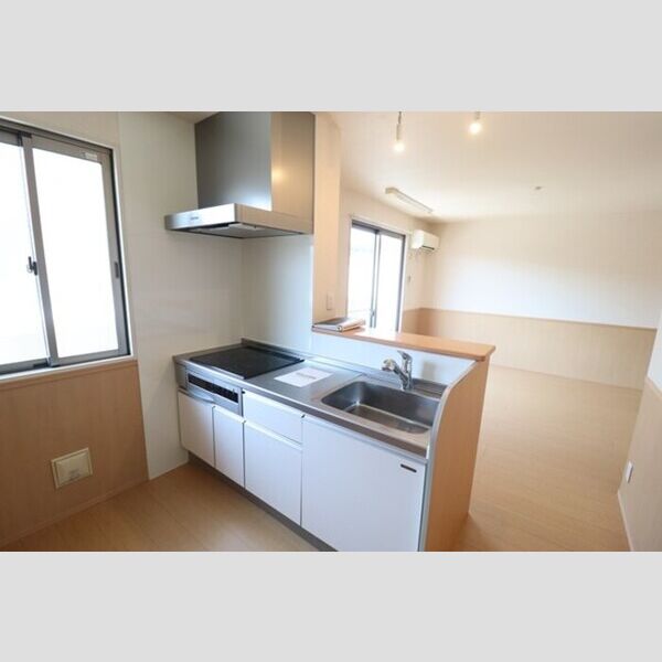 クレール　Ⅰ棟201号室 キッチン　IH三口コンロ